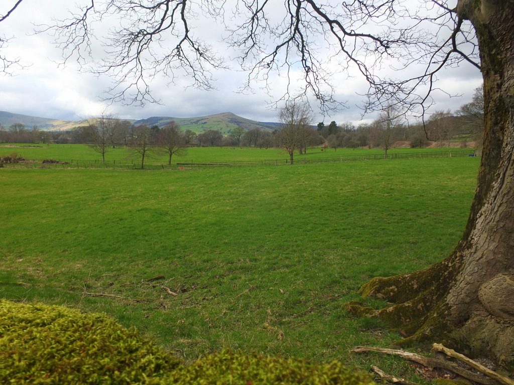 Public Footpath from Brough to Hope