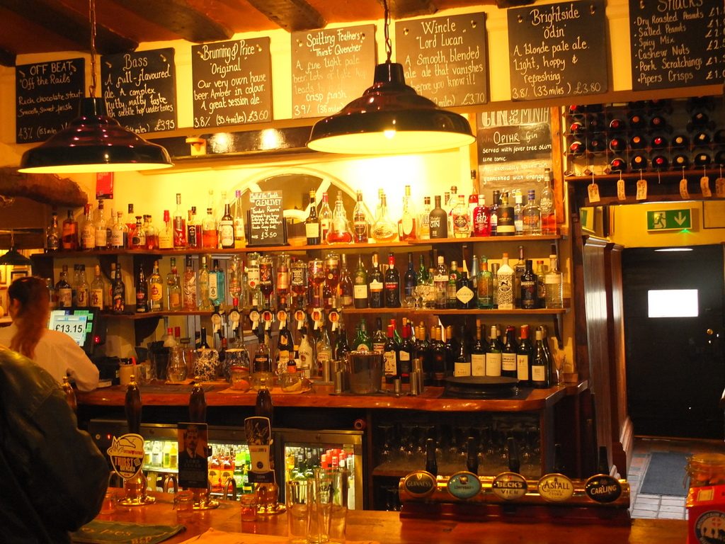 bar in the pub at Sutton Hall Macclesfield - DSCF2633.jpg