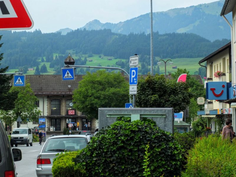 approaching Sonthofen train station