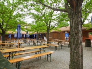 Hofbrauhaus Newport biergarten Hofbrauhaus Newport biergarten