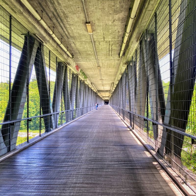 Großhesseloher Brücke pedestrian deck