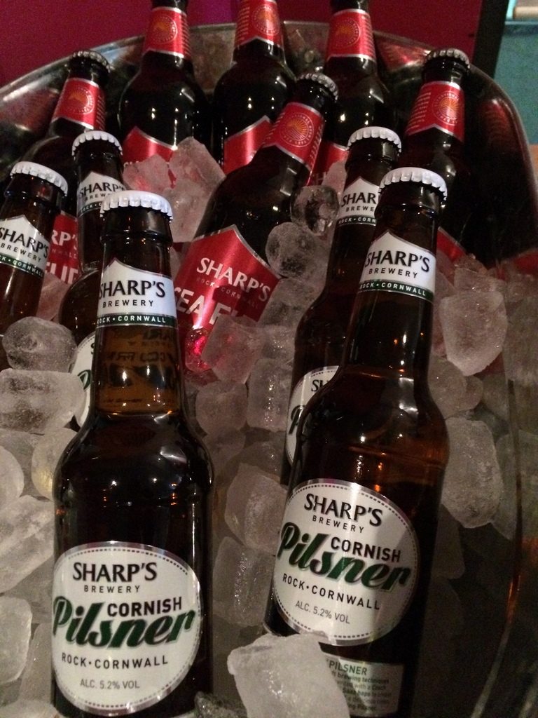 Live beer blogging - Sharp's Cornish Pilsener