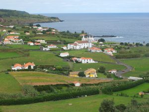 view down to Praia do Almoxarife