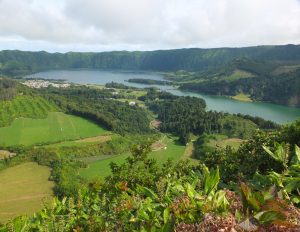 Caldeira Seca and Sete Cidades lakes
